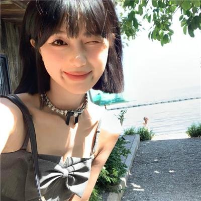 驼路神卦女